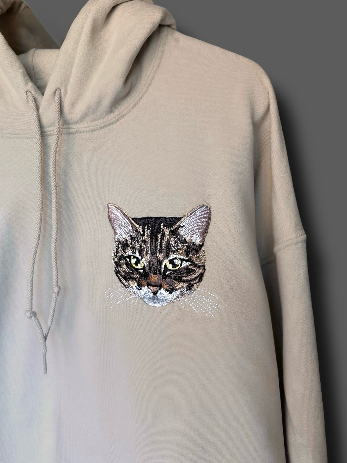 【CPGN STUDIO】Hoooly Embroidery Short Sleeve Embroidered Hoodie – GORGO ART STUDIO